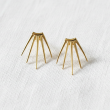 Load image into Gallery viewer, Brass Spike Claw Dangle Unique Statement Earrings
