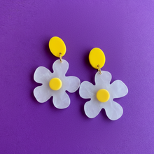 Load image into Gallery viewer, Daisy Acrylic Lightweight Earrings

