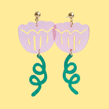 Load image into Gallery viewer, Garden Flower Lightweight Earrings
