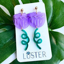 Load image into Gallery viewer, Garden Flower Lightweight Earrings
