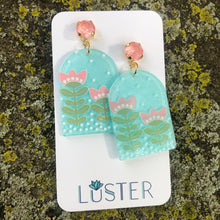 Load image into Gallery viewer, Pink Flower Drop Earrings
