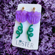 Load image into Gallery viewer, Garden Flower Lightweight Earrings
