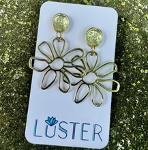 Load image into Gallery viewer, Happy Flower Brass Earrings
